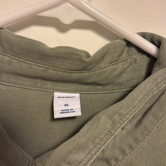 Old Navy Long Sleeve Button Up - Picture 4 of 4